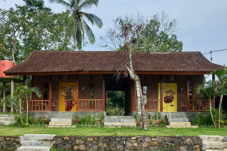 Exterior & Views 3, Kampung Coklat Jembrana Mitra RedDoorz, Jembrana