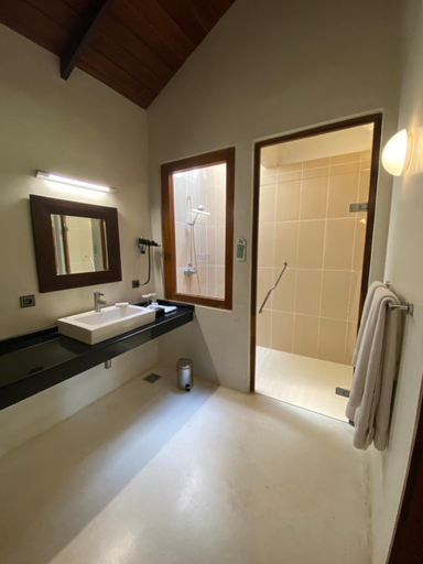 Bathroom 5, Weligama Bay Resort, Weligama