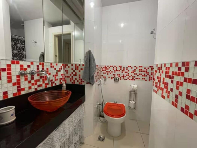 Bathroom 3, SuhcasaCopacabana 50 Ocean View, Rio de Janeiro