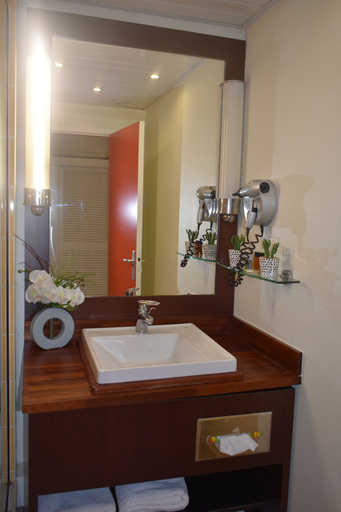 Bathroom 3, Résidence de la vieille tour, Le Gosier