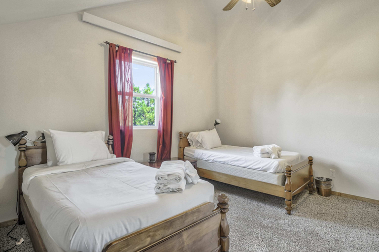 Bedroom 2, 4BD Quiet Ranch Setting Historical Canyon Views, El Paso