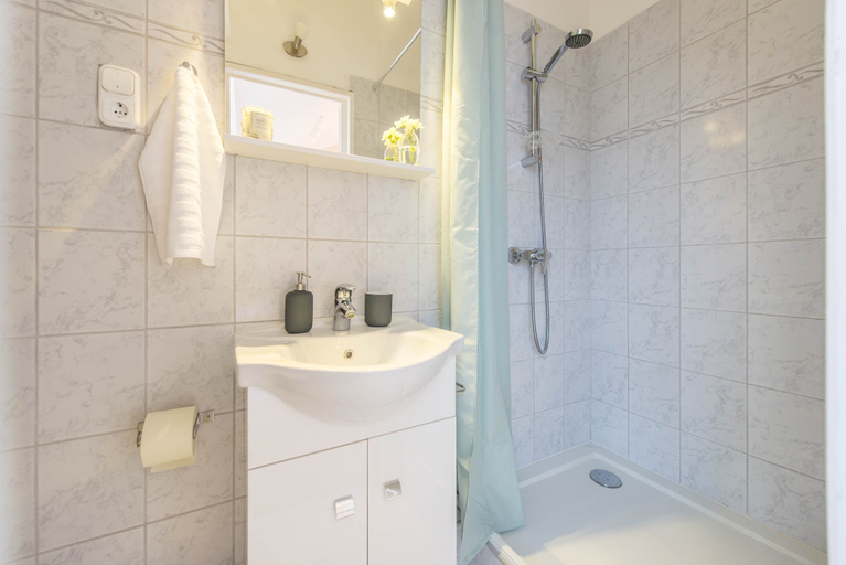 Bathroom, Venus Apartments - Deluxe Loft Skylit, Budapesti