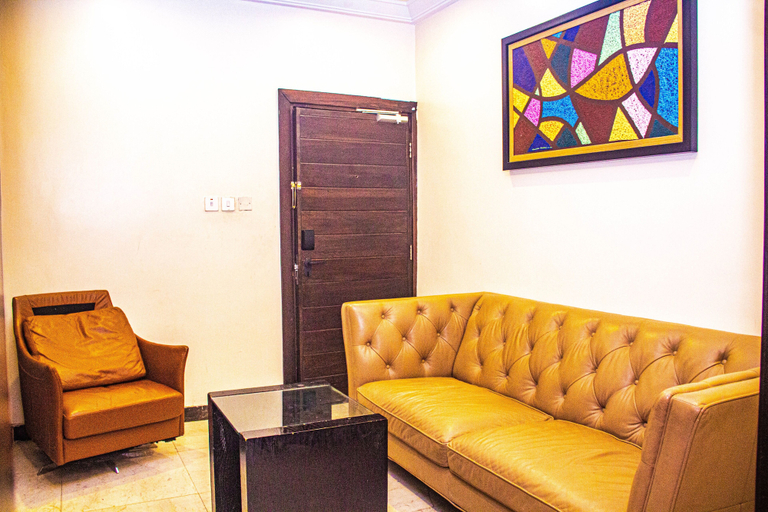 Others 4, Hotel Quo Vadis, AbujaMun
