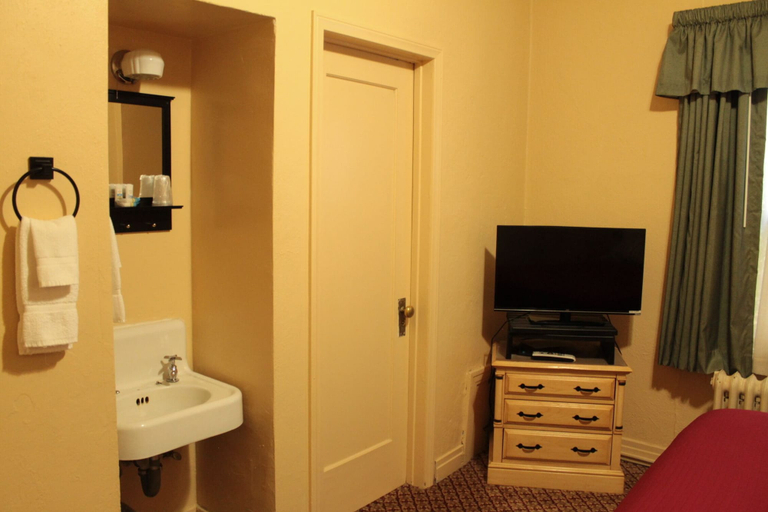 Bedroom, Historic Dow Hotel, Inyo