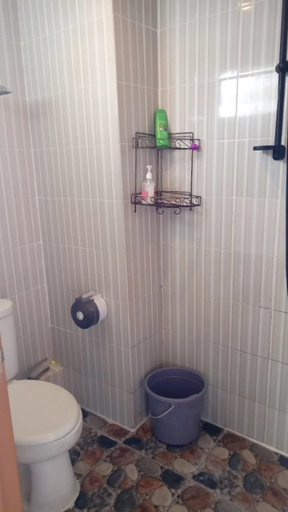 Bathroom, ANR Room at Cinere Resort Apartement, Depok