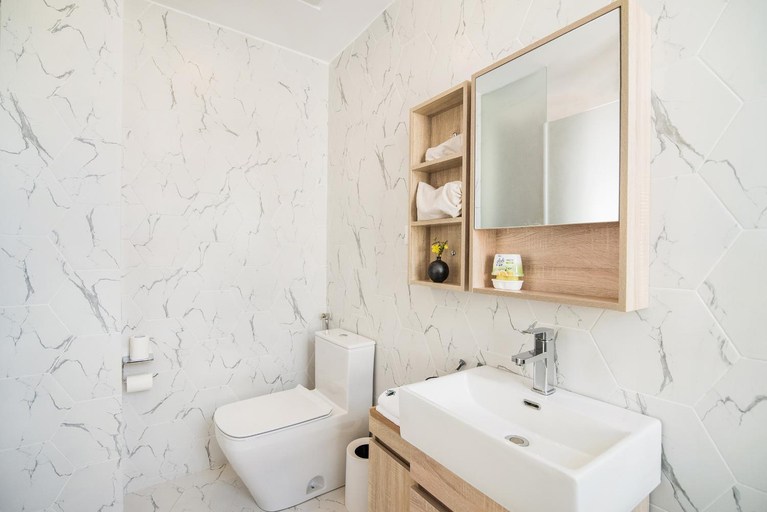 Bathroom 4, Dali Verdant Whisper-Stone Hill Seaview Inn, Dali Bai