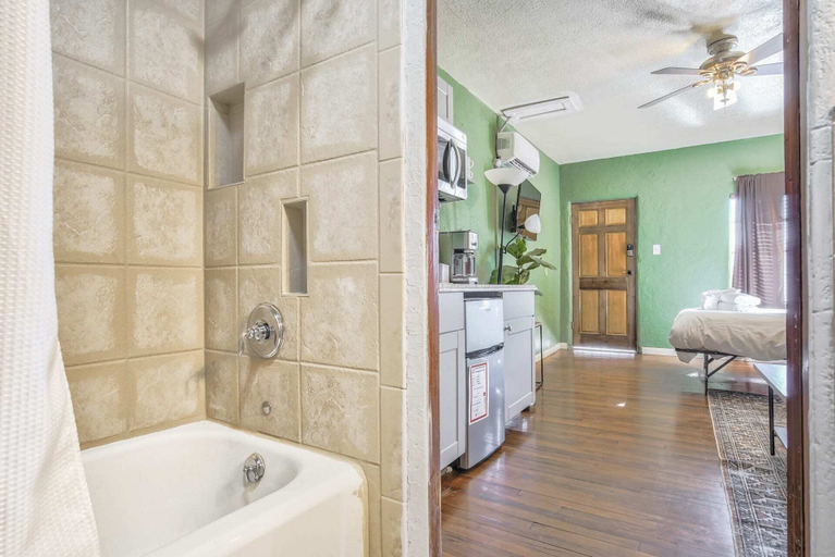 Bathroom 3, 1BD Suiteclose to Red Rocksdogs Welcome!, El Paso