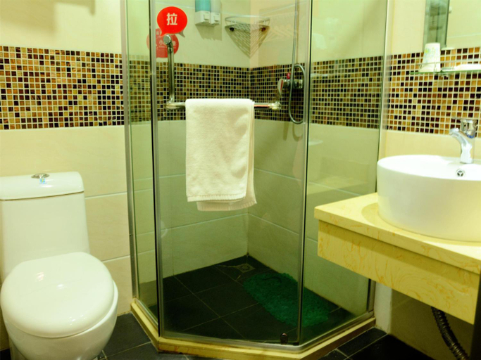Bathroom 3, 7 Days Inn Huludao Xingcheng University Town, Huludao