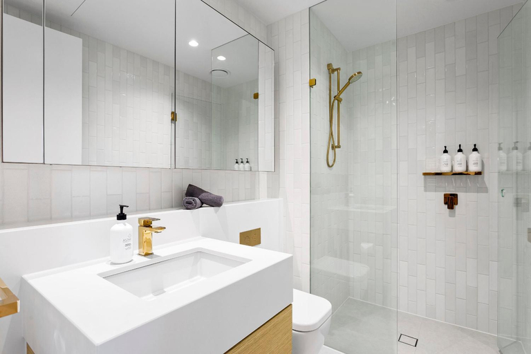 Bathroom 2, Luxuria Apartments - Collins House, Melbourne