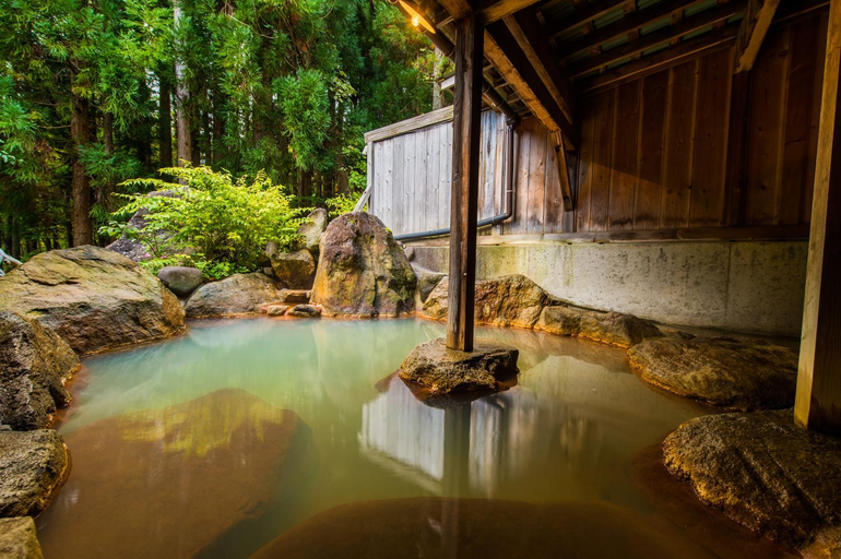 Others 4, Yunohirakan, Takayama