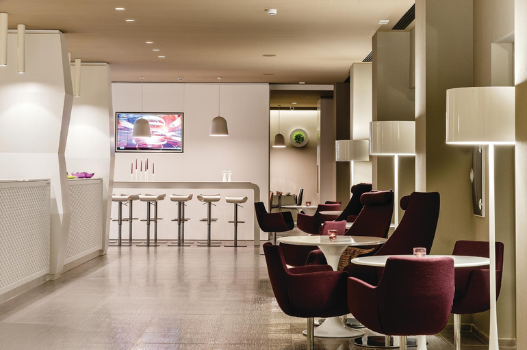 Public Area 4, 8Piuhotel, Lecce