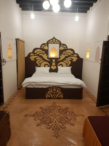 Others 3, Chhoti Kothi, Kaushambi