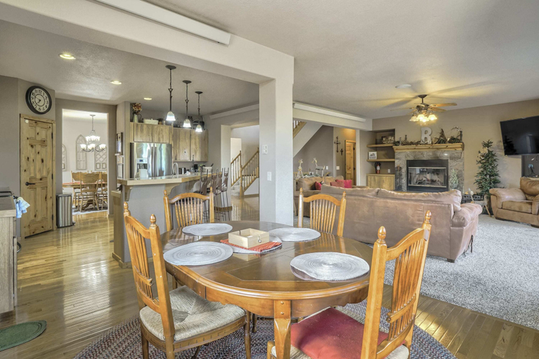 Food & Drinks 4, 4BD Quiet Ranch Setting Historical Canyon Views, El Paso