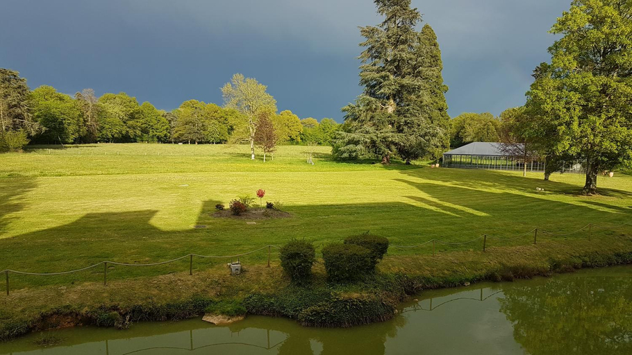 Others 5, Chateau du Blanc Buisson, Eure