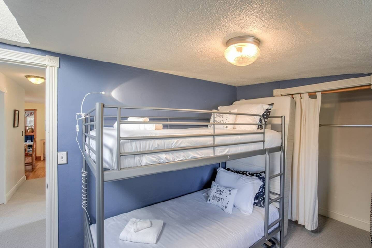Bedroom 3, Pet Friendly 1900 Classic 3 Bedroom Value, El Paso