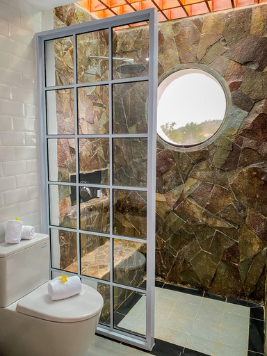 Bathroom 5, Morelo Water Villa, Batam