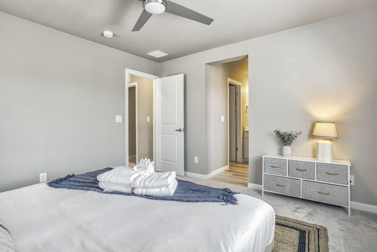 Bedroom 3, 3BD Modern Home Close to Usafa, El Paso