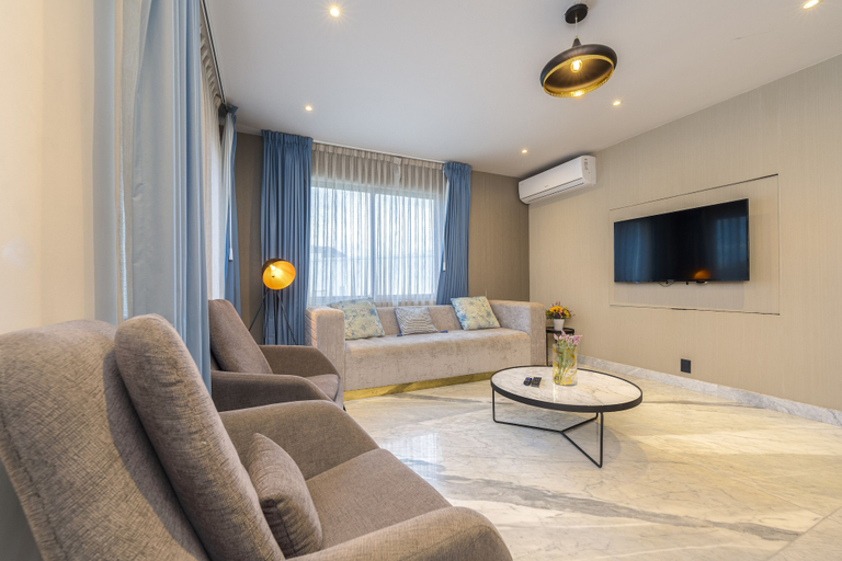 Others 4, Elefant by Naya Homes, La Paz