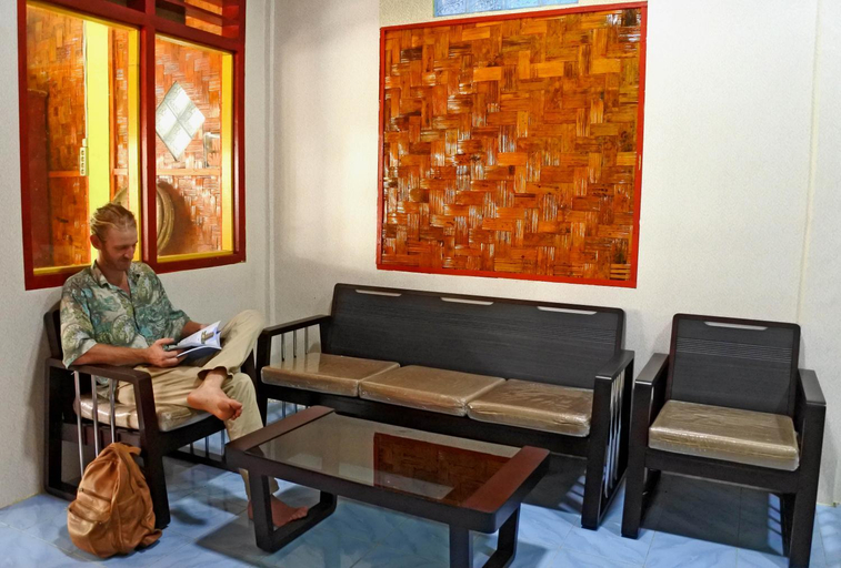 Others 2, Gonias Hostel, Nias