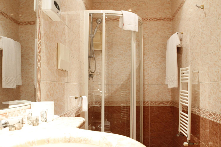 Bathroom 4, Genio Hotel, Rome