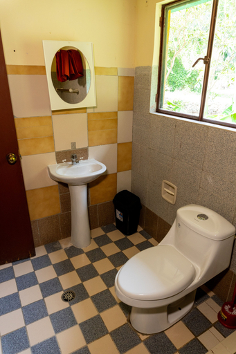 Bathroom 4, Casa de campo Los Yungas, Nor Yungas