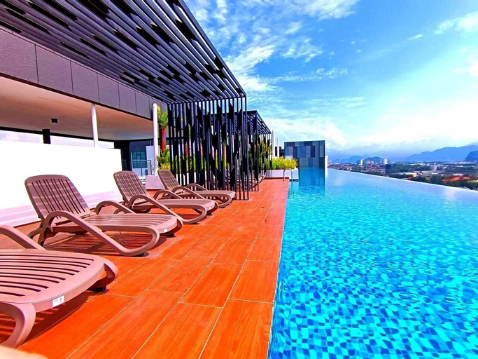 Rooftop pool 3, The Horizon Ipoh 2BR L8 by Grab A Stay, Kinta