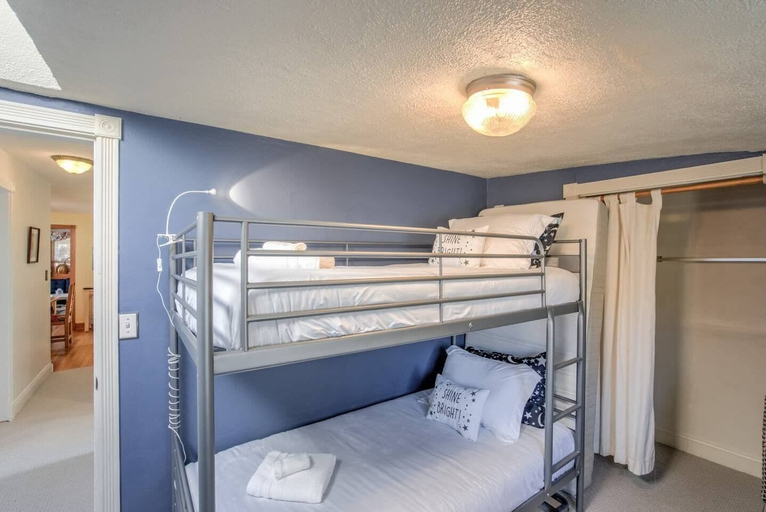 Bedroom 3, Downtown 1900 Classic 3 Bedroom Value, El Paso