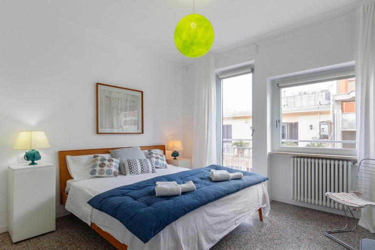 Bedroom, Inner City Apartments, Lecce
