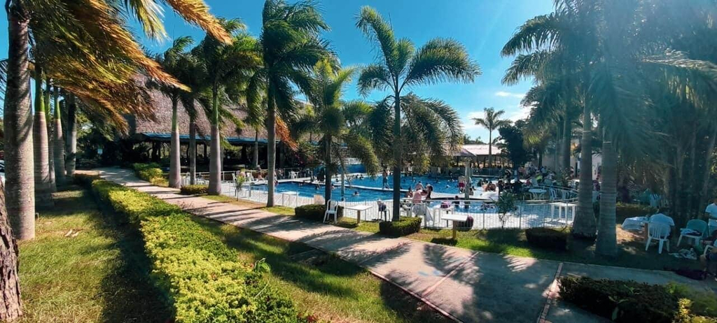 Pool 3, Riopark Beach Hotel, Yopal