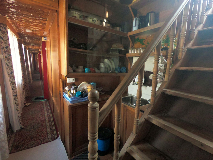 Others 5, Goona palace houseboats, Srinagar