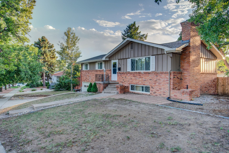Exterior & Views 2, Palmer Park Trails & Space 4 Bdrm Cntrl Location, El Paso
