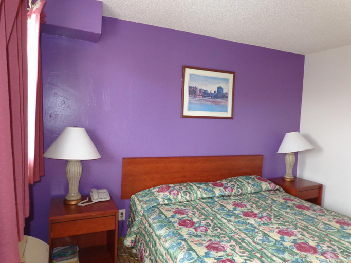 Bedroom 2, Americas Best Value Inn North Black Canyon Hwy, Maricopa