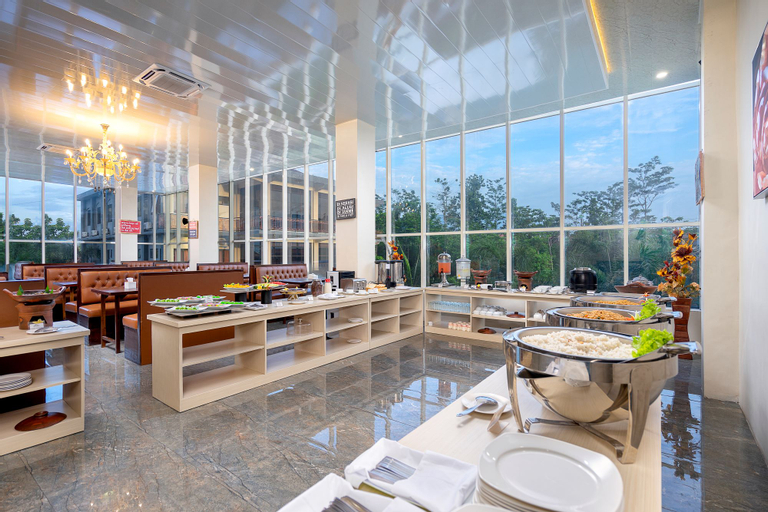 Food & Drinks 5, Grand Valonia, Jember