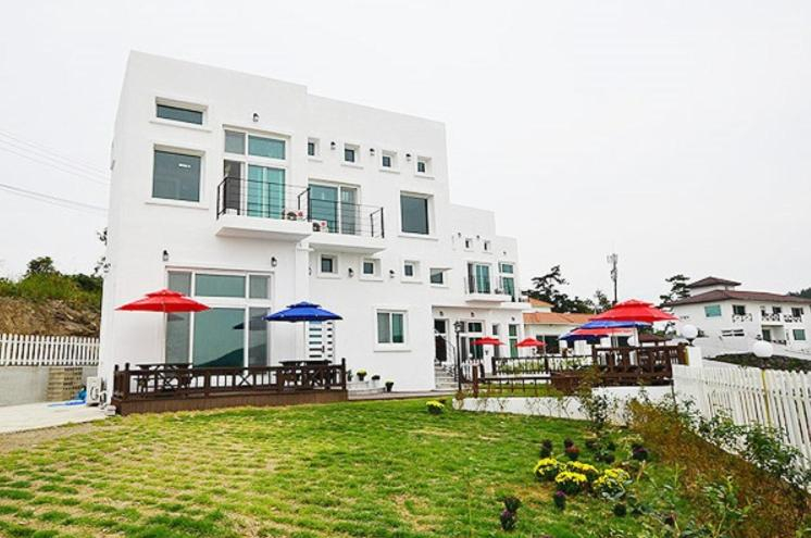 Others 3, Sunmoon Pension, Yeosu