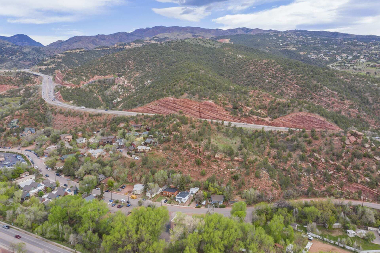 Others 5, 2BR Manitou Get Away Close To Everything!, El Paso