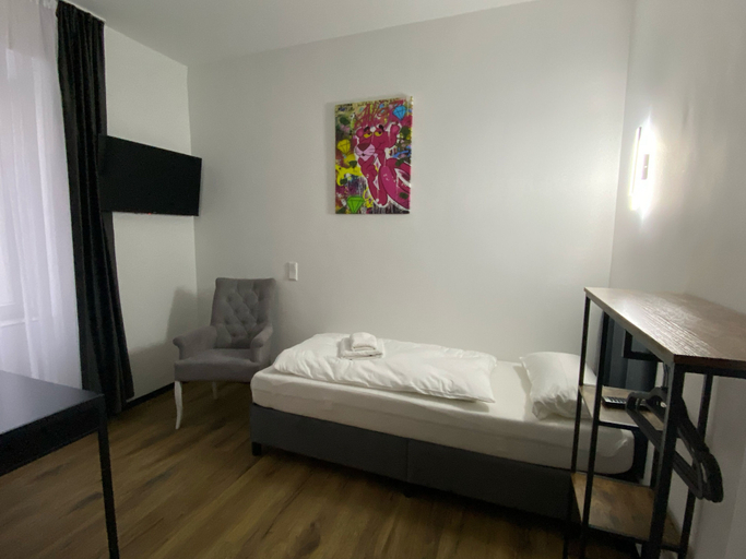 Bedroom 4, Hotel Elisei, Nürnberg