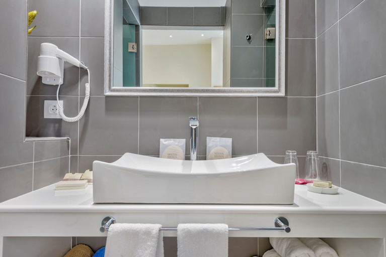 Bathroom 5, 1844 Suites Syros, South Aegean