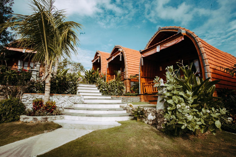 Exterior 2