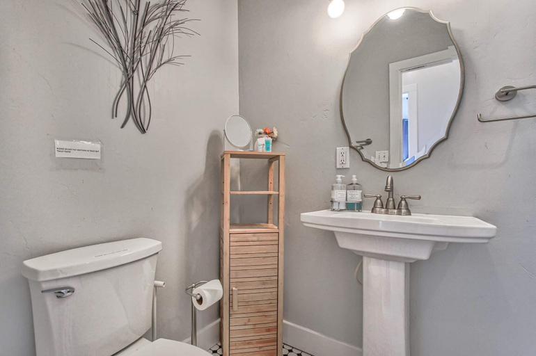 Bathroom 4, 1bdlovely Cottagedogs Welcome!near Olympic Training Center, El Paso