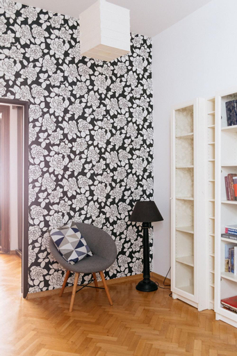Others 2, Comfortable & Spacious Lodz City Center Apartment, Łódź