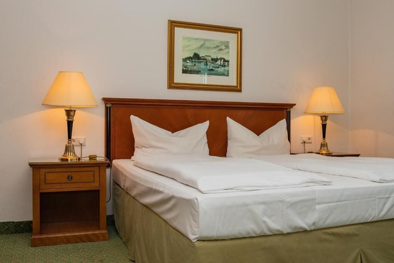 Bedroom 5, Alpenhotel Gastager, Traunstein