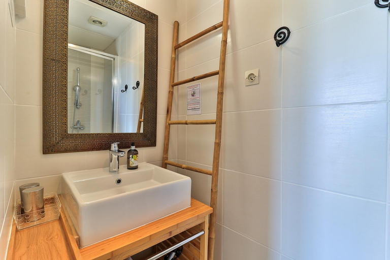 Bathroom 4, Hotel Le Panoramic, Alpes-Maritimes