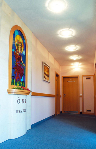 Others 5, Hozam Wellness es Apartman, Szolnok