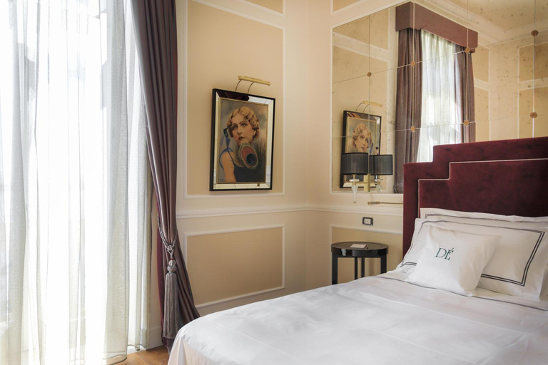 Bedroom 3, Grand Hotel Des Étrangers, Syracuse