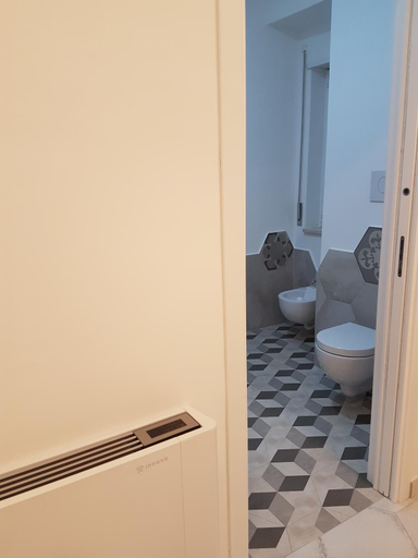 Bathroom 4, I Colori del Mare, Messina