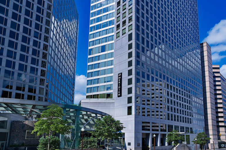 Le Meridien Arlington, Arlington