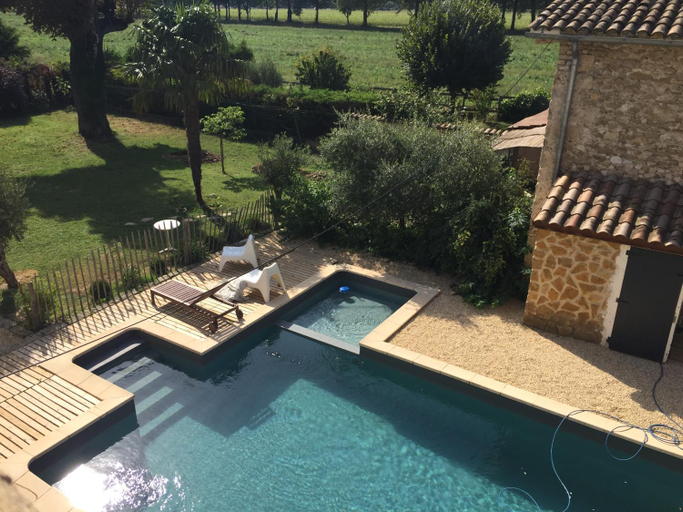 Sport & Beauty 4, Ferme St Pierre gite, pisc, repas, 2-3 personnes, Drôme