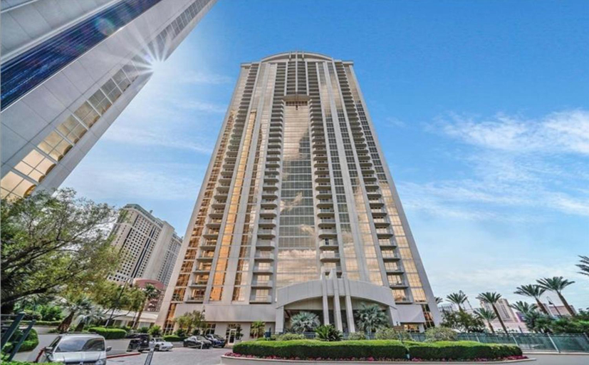 Others 5, LUXE 702 MGM Signature with Balcony, Clark