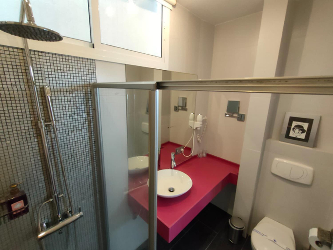 Bathroom 5, La Princesa y El Guisante, Cádiz