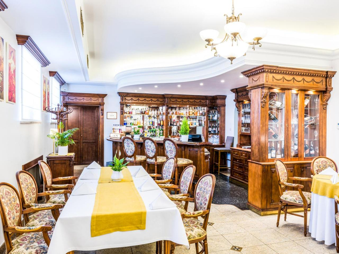 Food & Drinks 4, Pod Zlota Roza, Kielce City